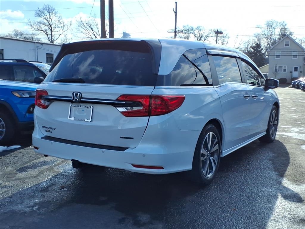 Honda Odyssey Touring Auto 2024