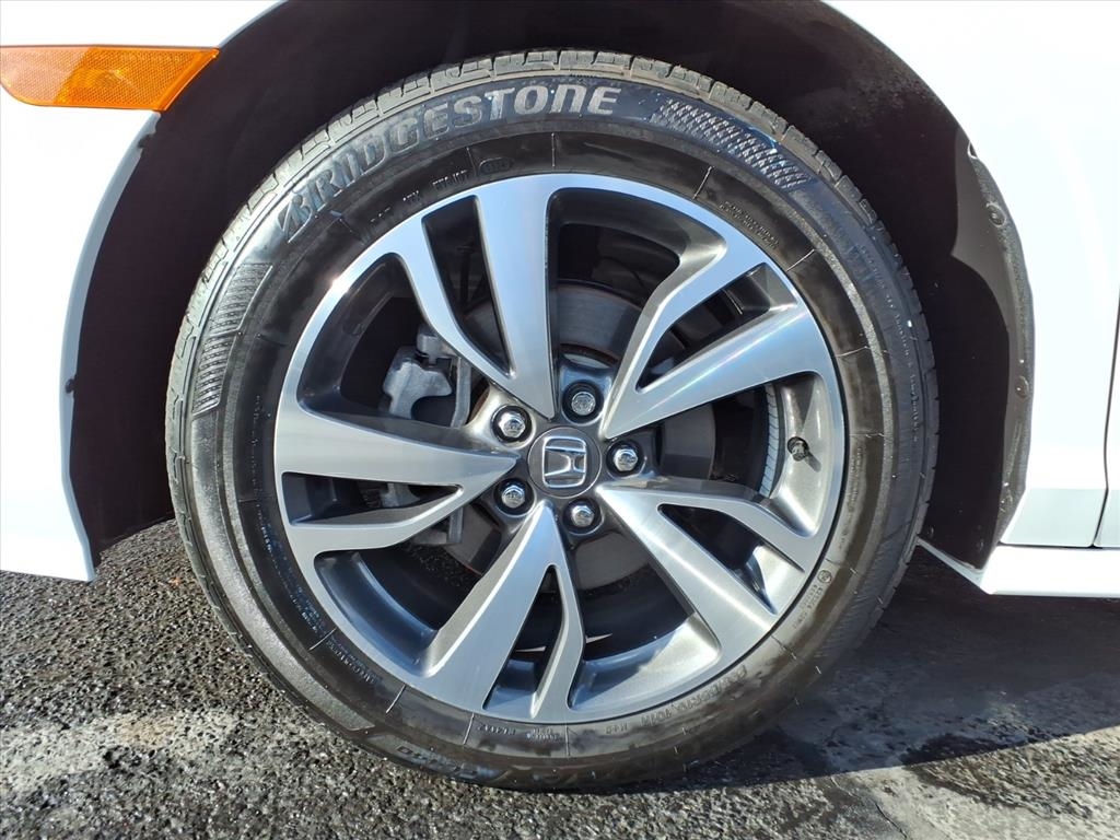 Honda Odyssey Touring Auto 2024