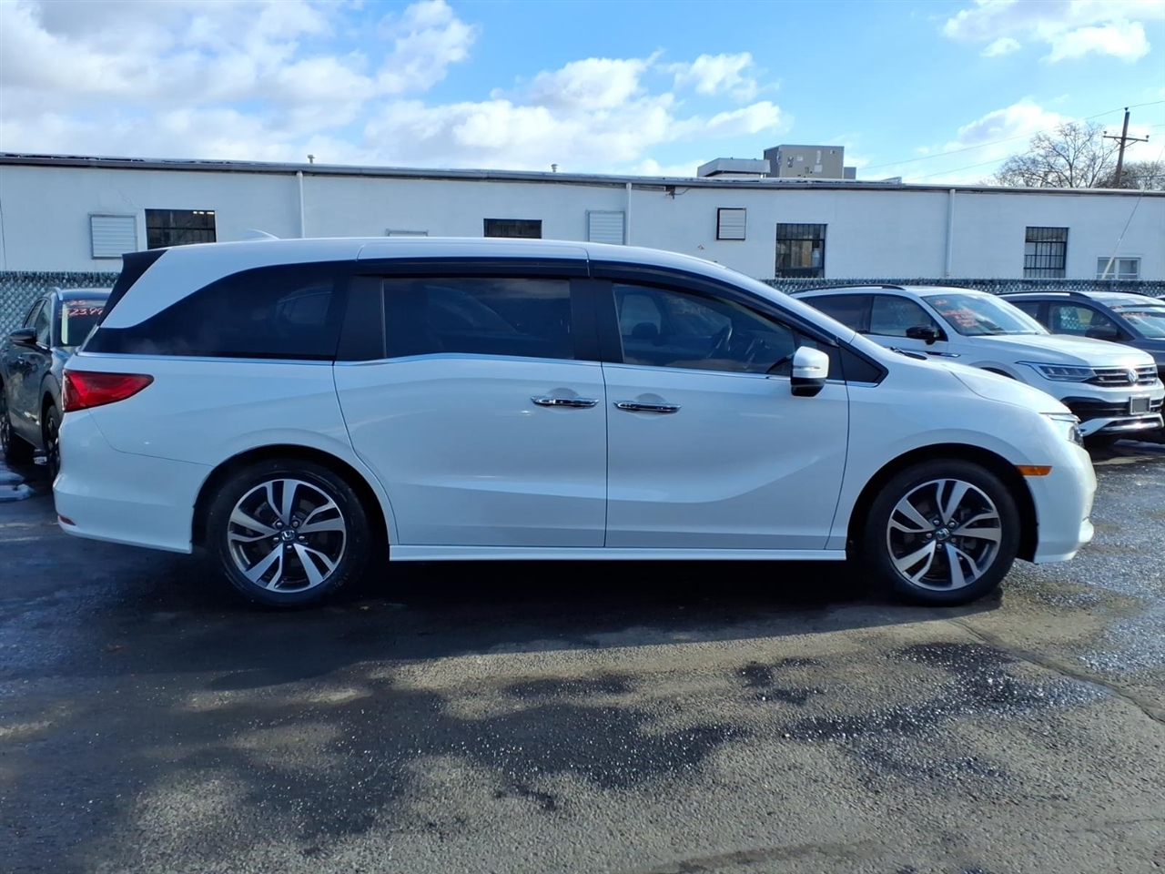 Honda Odyssey Touring Auto 2024