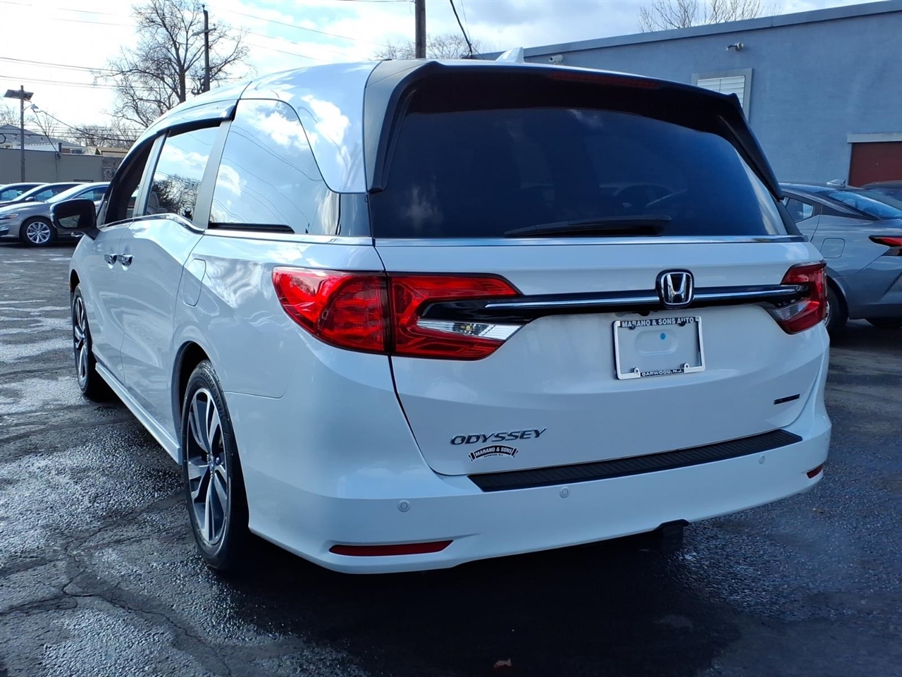 Honda Odyssey Touring Auto 2024