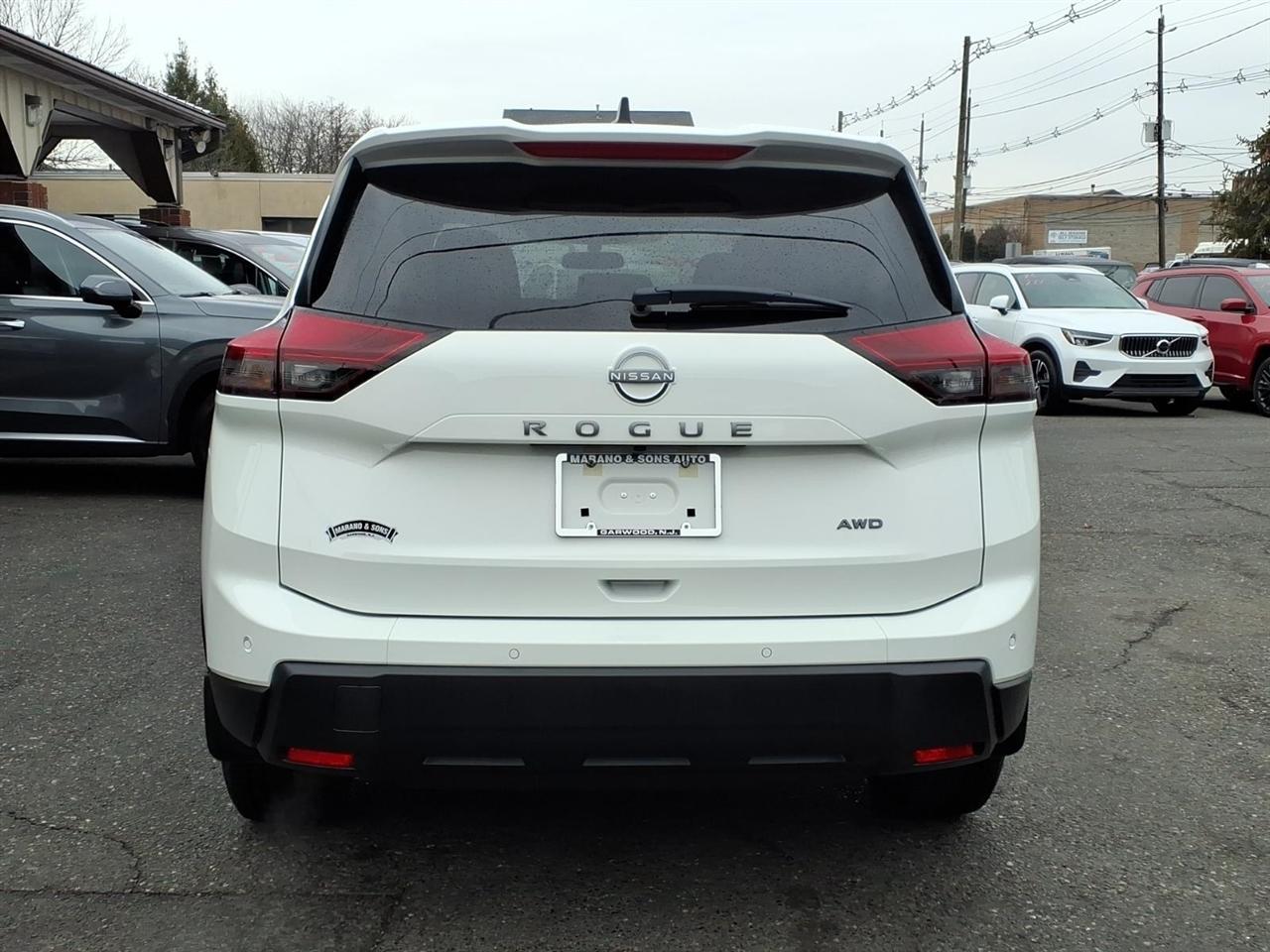 Nissan Rogue AWD S *Ltd Avail* 2026