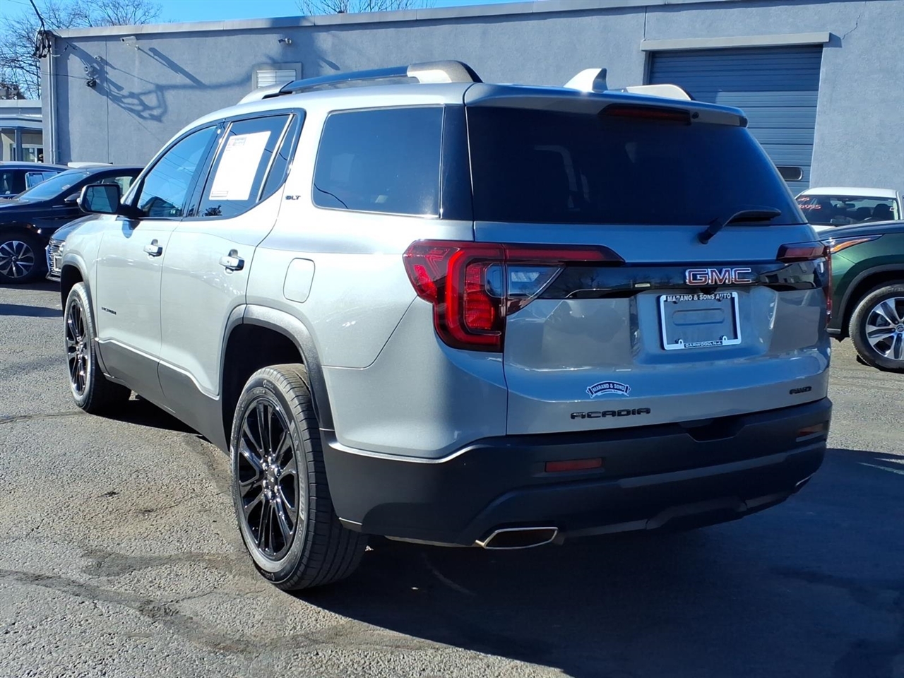 GMC Acadia AWD 4dr SLT 2023