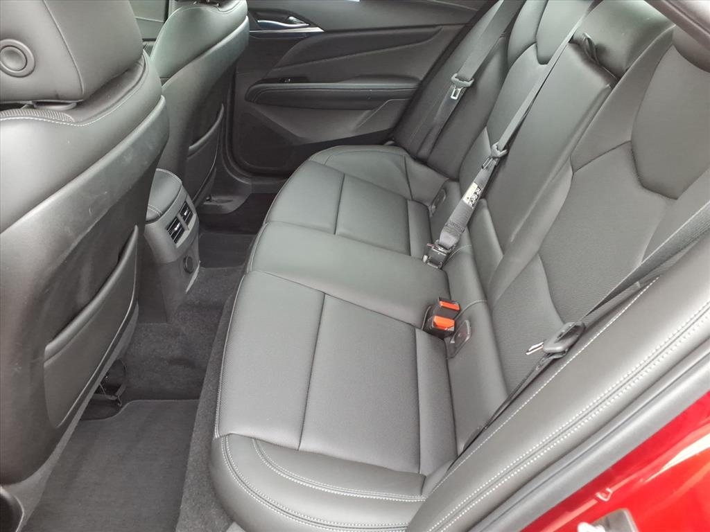 Cadillac CT4 4dr Sdn Premium Luxury 2023