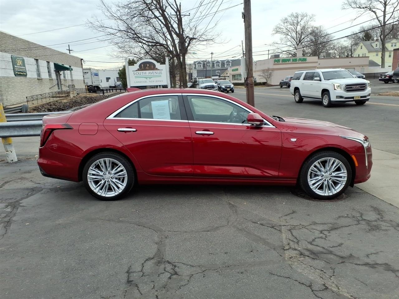 Cadillac CT4 4dr Sdn Premium Luxury 2023