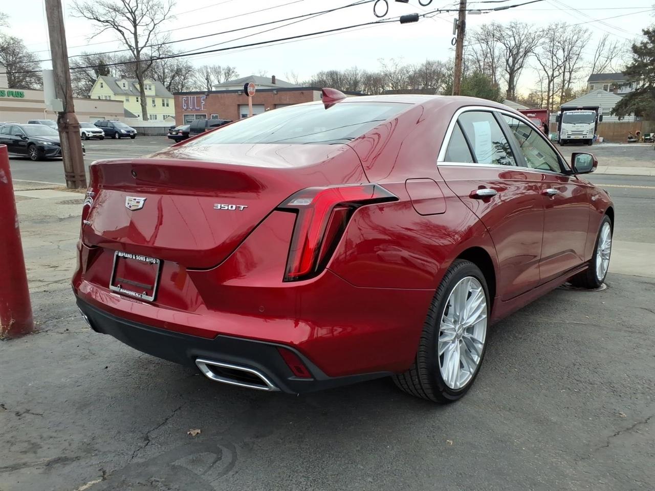 Cadillac CT4 4dr Sdn Premium Luxury 2023