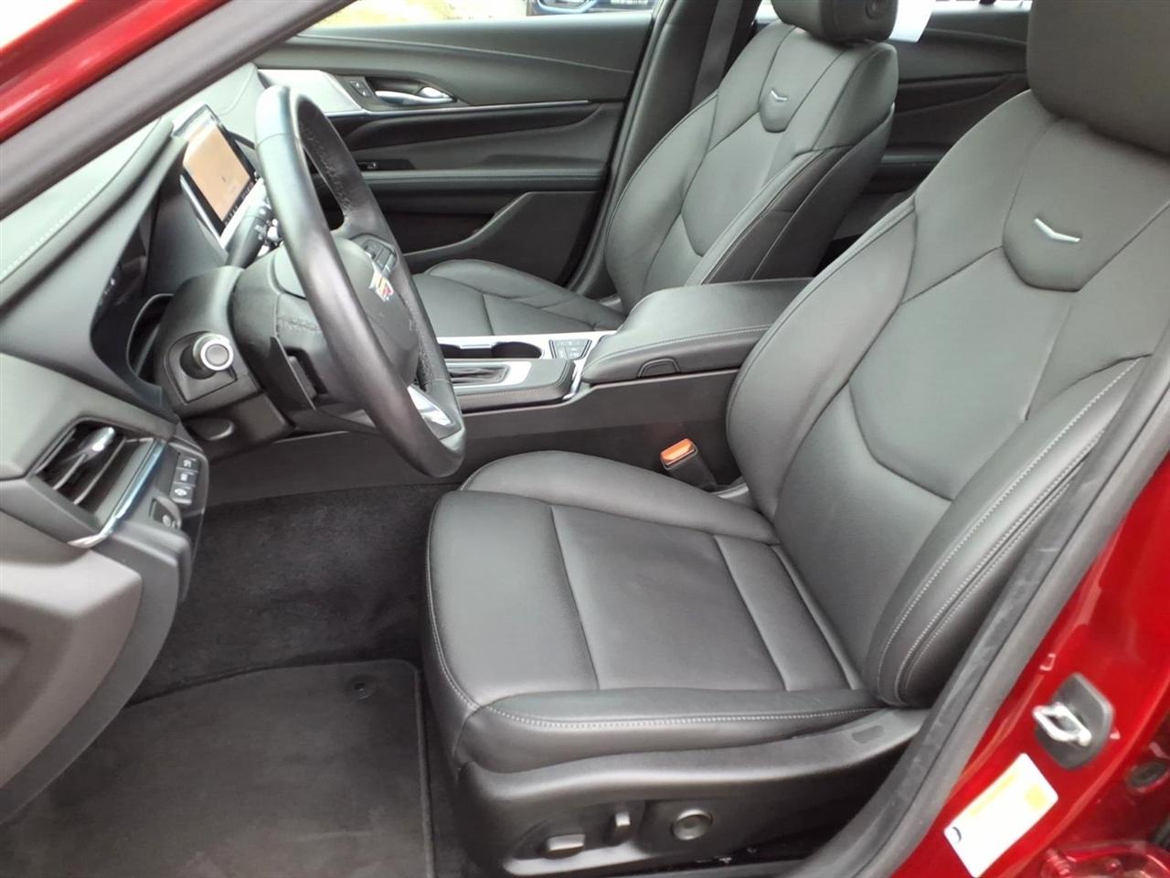 Cadillac CT4 4dr Sdn Premium Luxury 2023