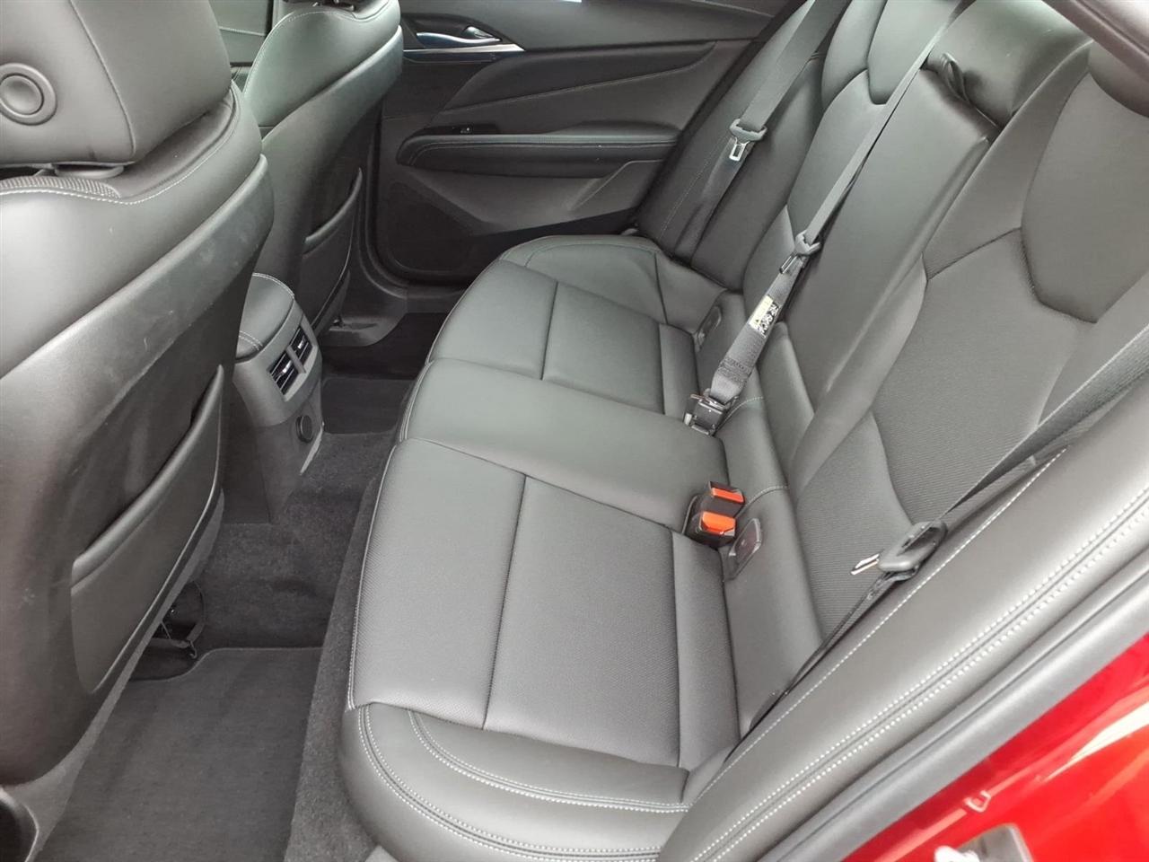 Cadillac CT4 4dr Sdn Premium Luxury 2023