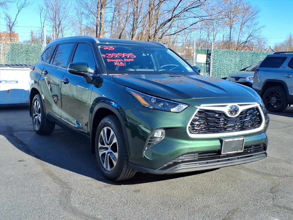 Toyota Highlander XLE 4D SUV AWD 2023