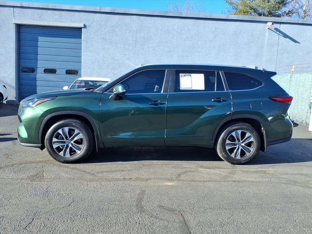 Toyota Highlander XLE 4D SUV AWD 2023
