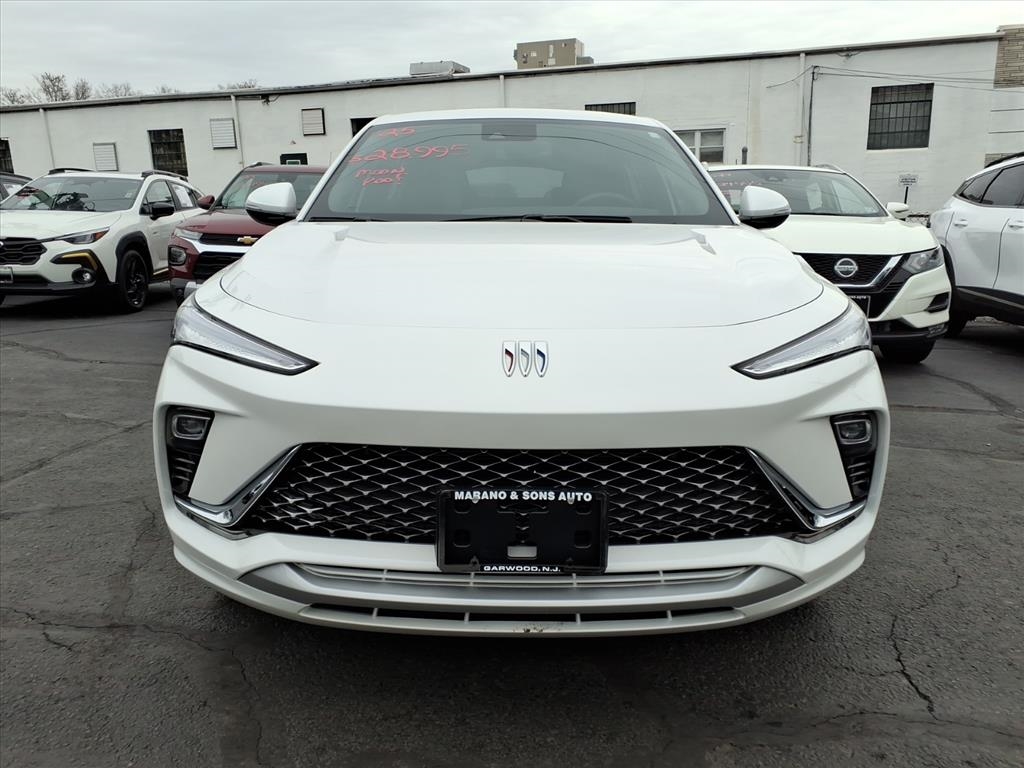 Buick Envista FWD 4dr Avenir 2025