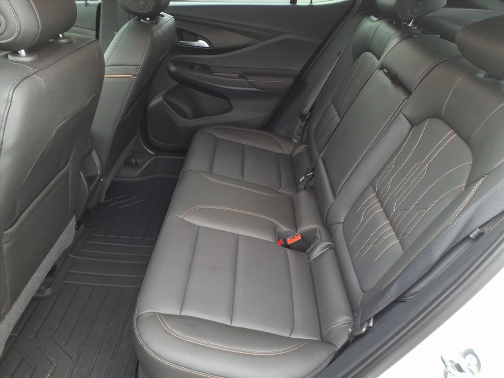 Buick Envista FWD 4dr Avenir 2025