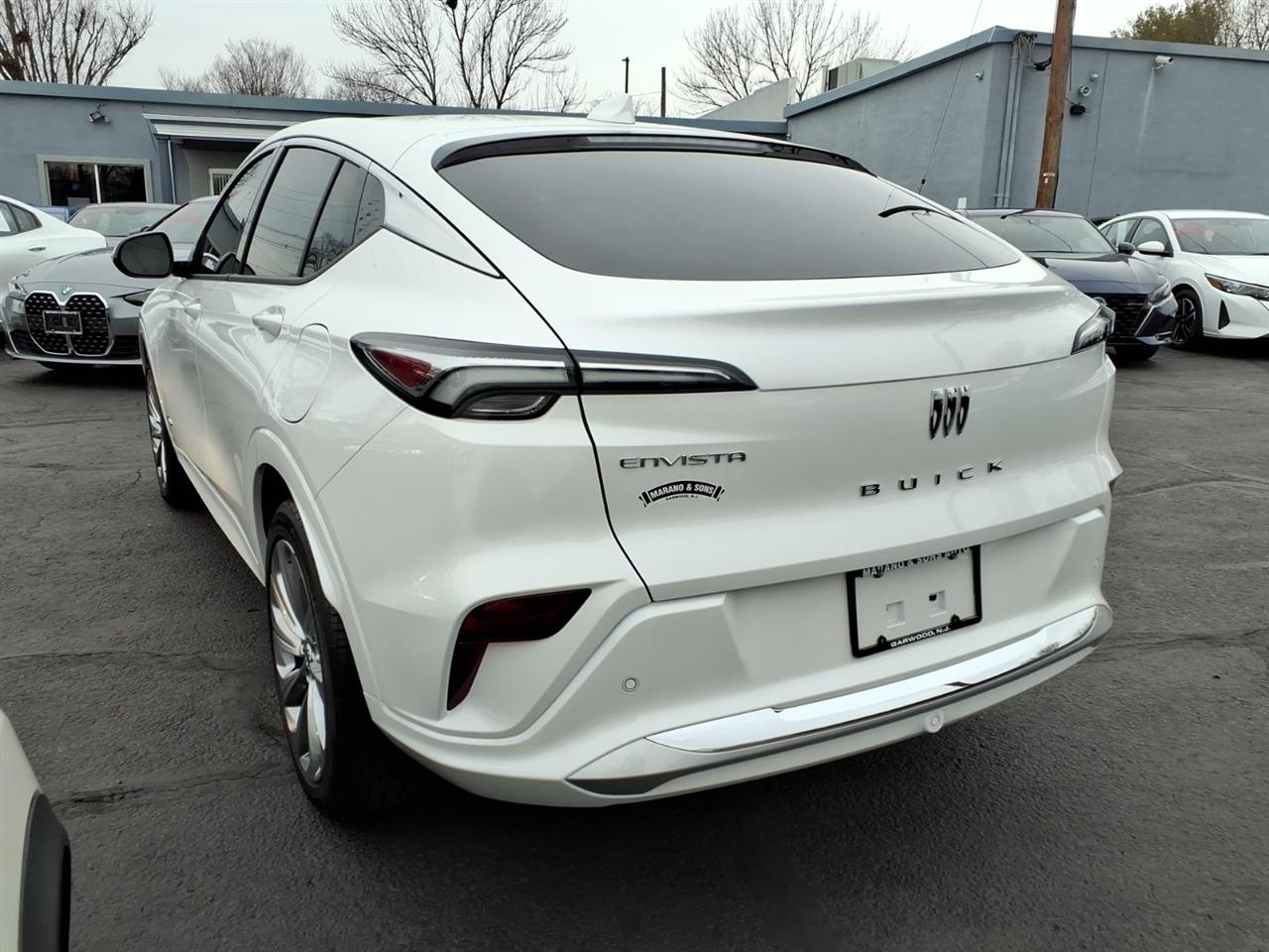 Buick Envista FWD 4dr Avenir 2025