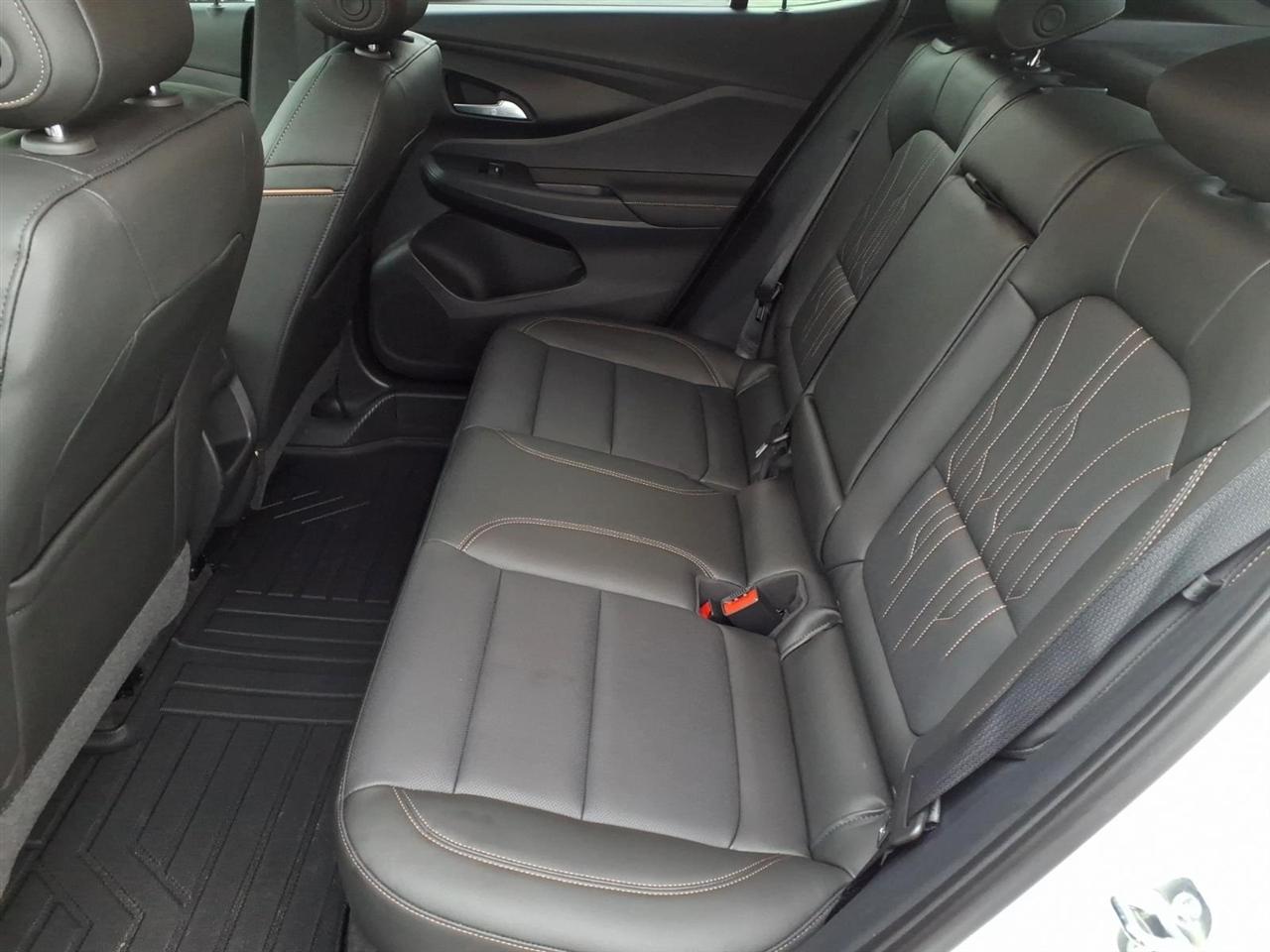 Buick Envista FWD 4dr Avenir 2025