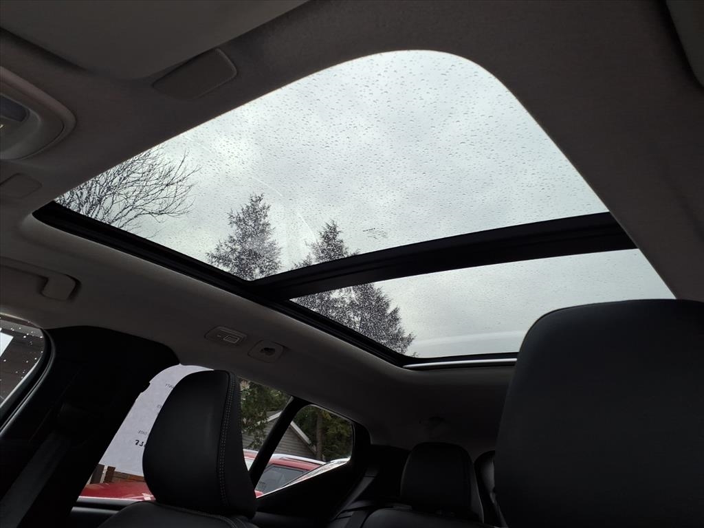 Volvo XC40 B5 AWD Core Bright Theme 2025