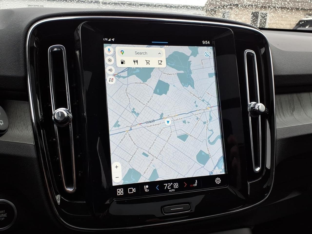 Volvo XC40 B5 AWD Core Bright Theme 2025