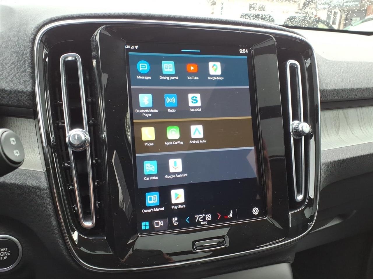 Volvo XC40 B5 AWD Core Bright Theme 2025