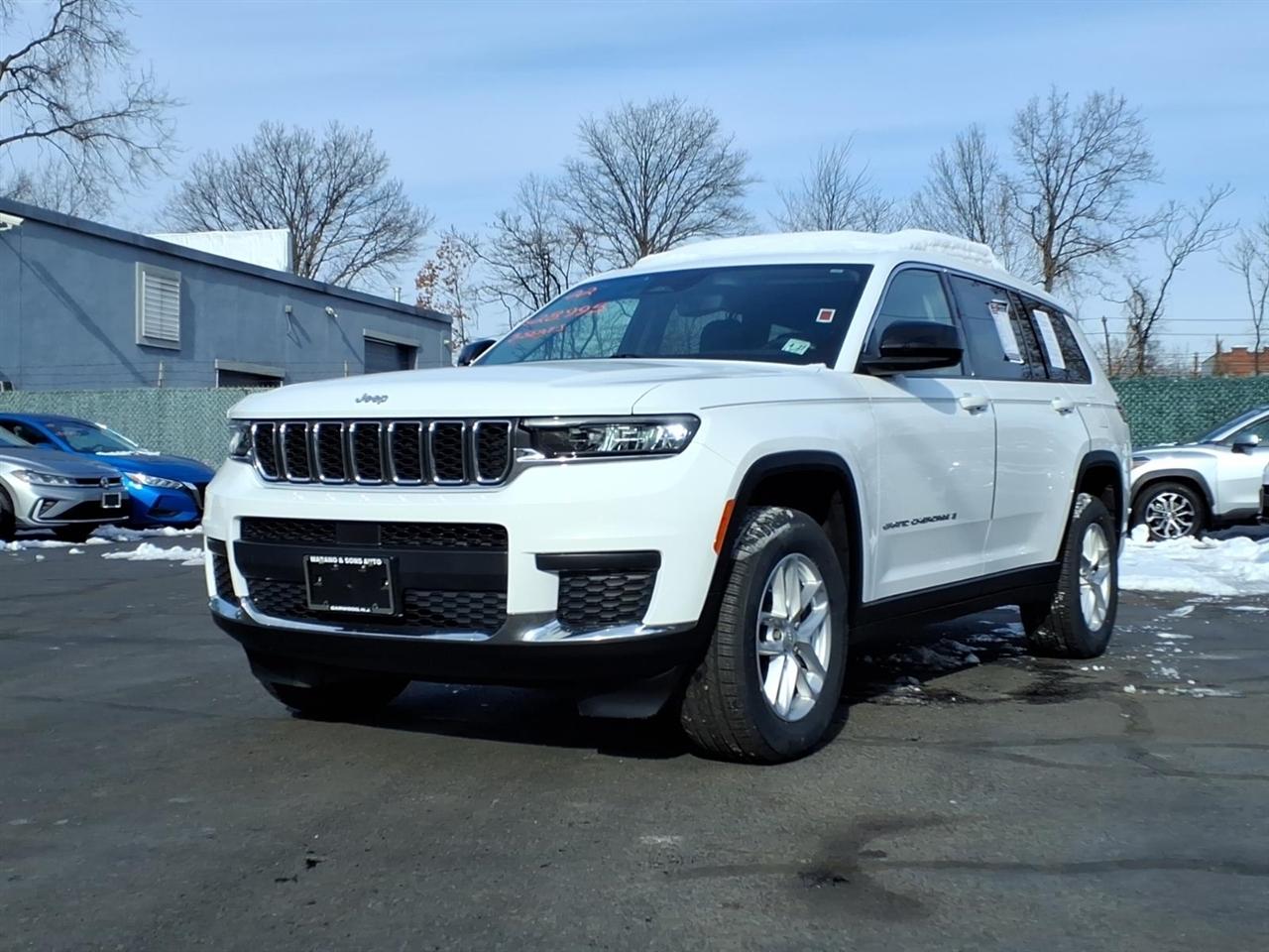 2022 Jeep Grand Cherokee L Laredo 4x4