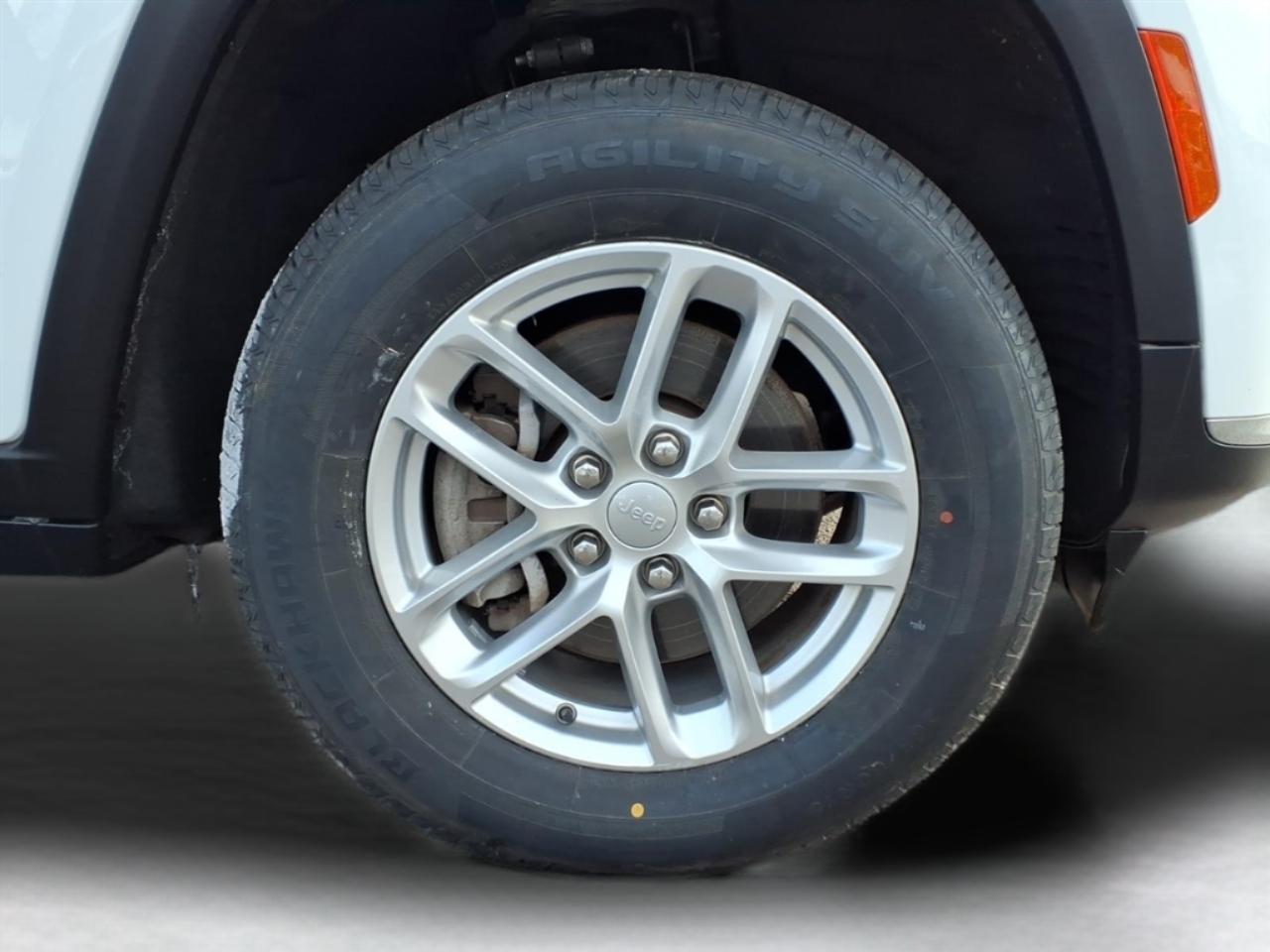 Jeep Grand Cherokee L Laredo 4x4 2022