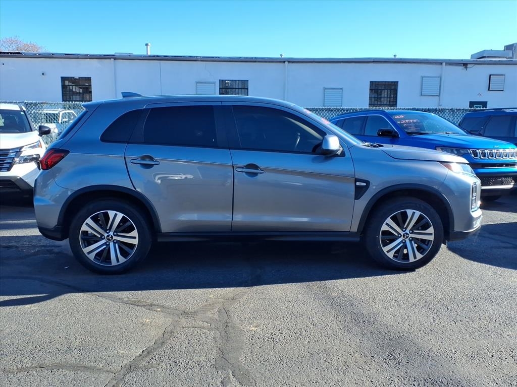 Mitsubishi Outlander Sport ES 2.0 CVT 2021