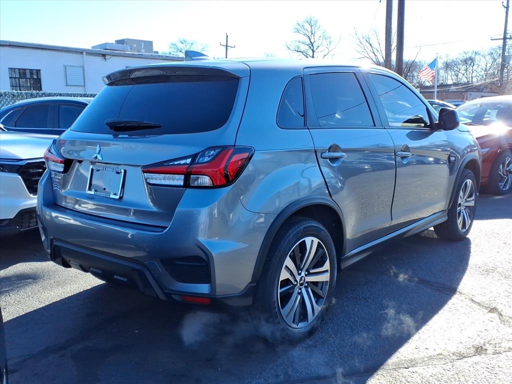 Mitsubishi Outlander Sport ES 2.0 CVT 2021