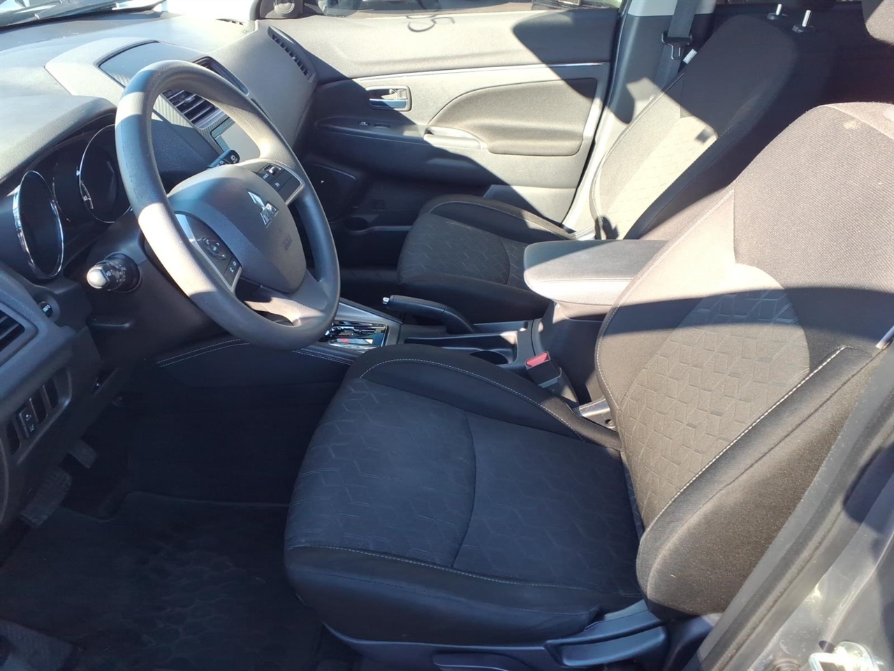 Mitsubishi Outlander Sport ES 2.0 CVT 2021