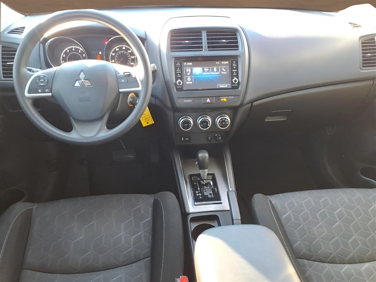 Mitsubishi Outlander Sport ES 2.0 CVT 2021