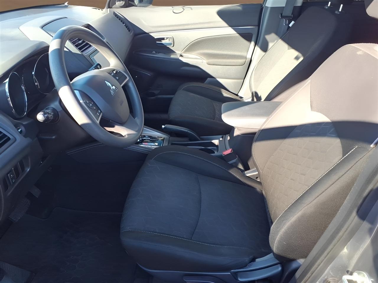 Mitsubishi Outlander Sport ES 2.0 CVT 2021