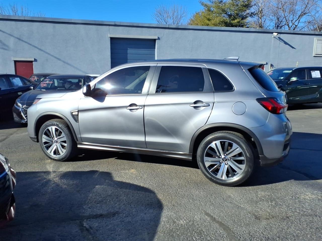 Mitsubishi Outlander Sport ES 2.0 CVT 2021