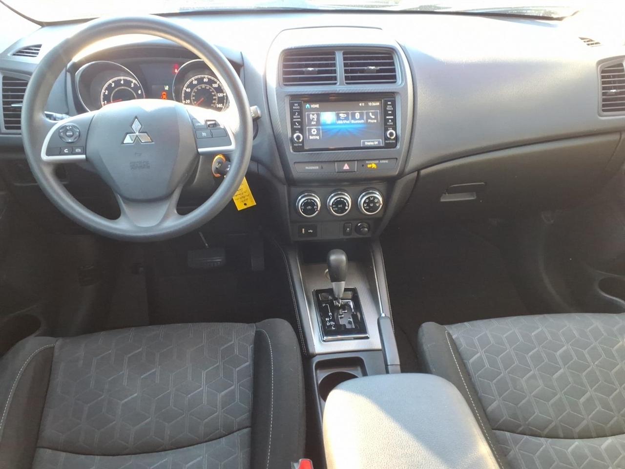 Mitsubishi Outlander Sport ES 2.0 CVT 2021