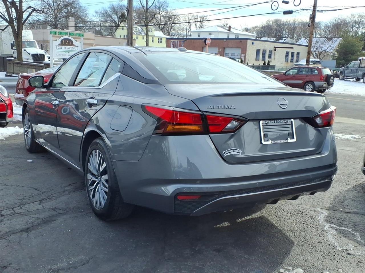 Nissan Altima SV FWD 2025