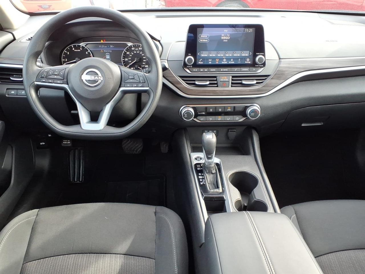 Nissan Altima SV FWD 2025