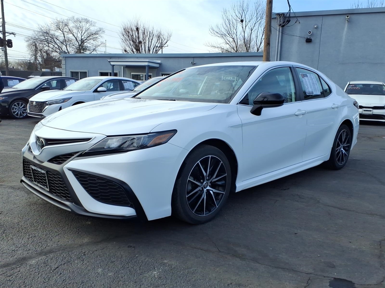 2021 Toyota Camry SE Nightshade Auto (Natl)