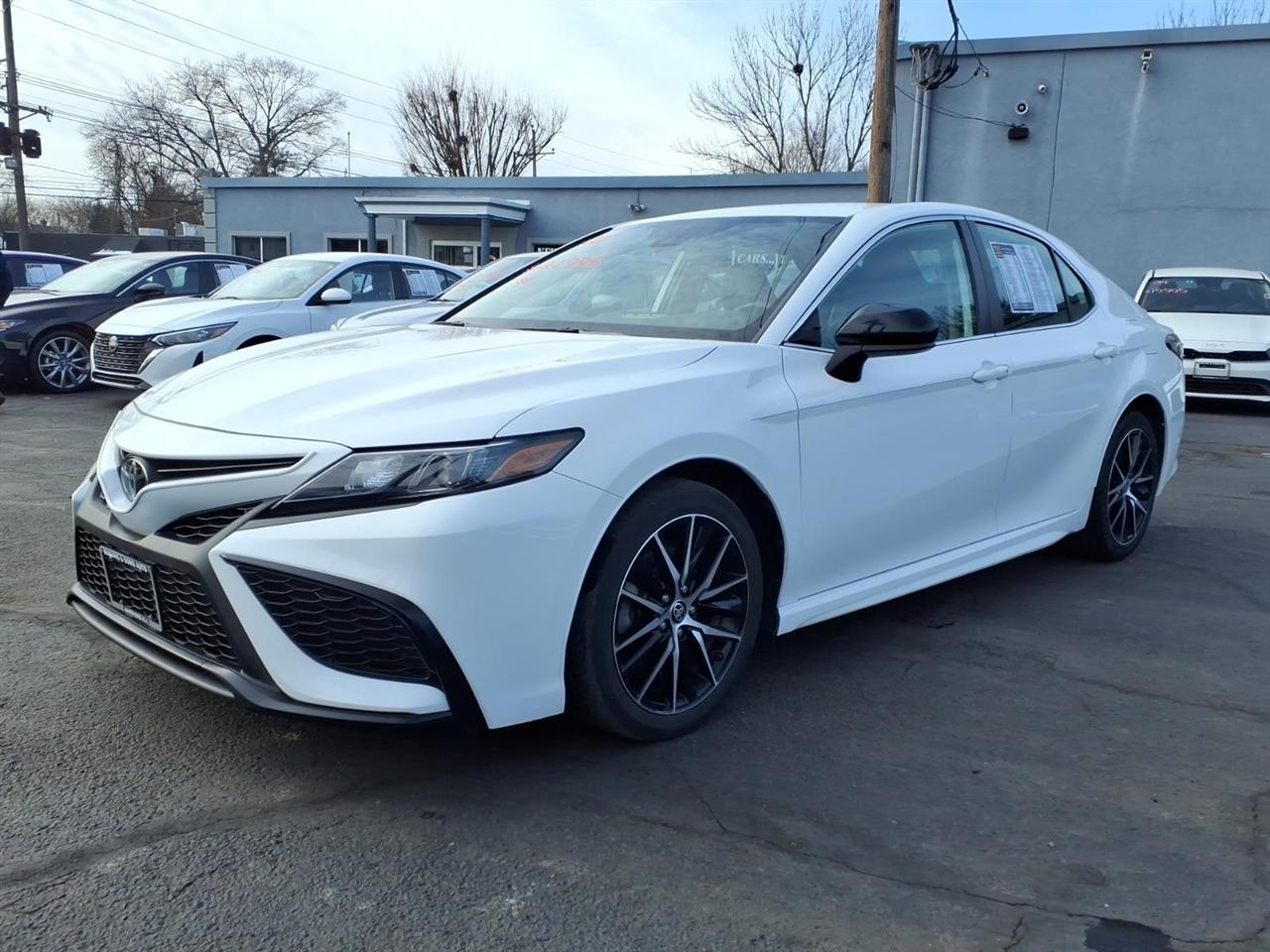 2021 Toyota Camry SE Nightshade Auto (Natl)