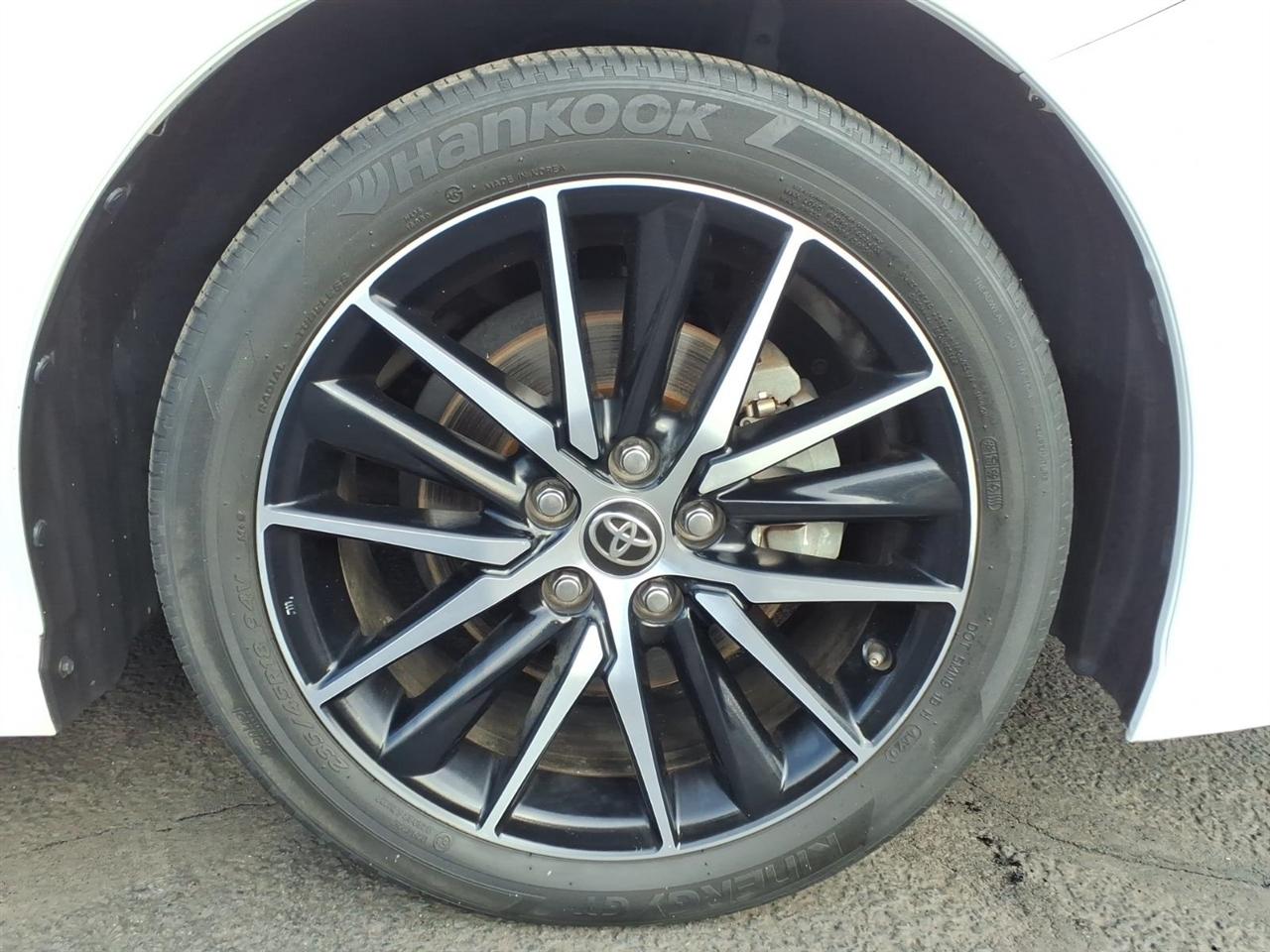 Toyota Camry SE Auto (Natl) 2021