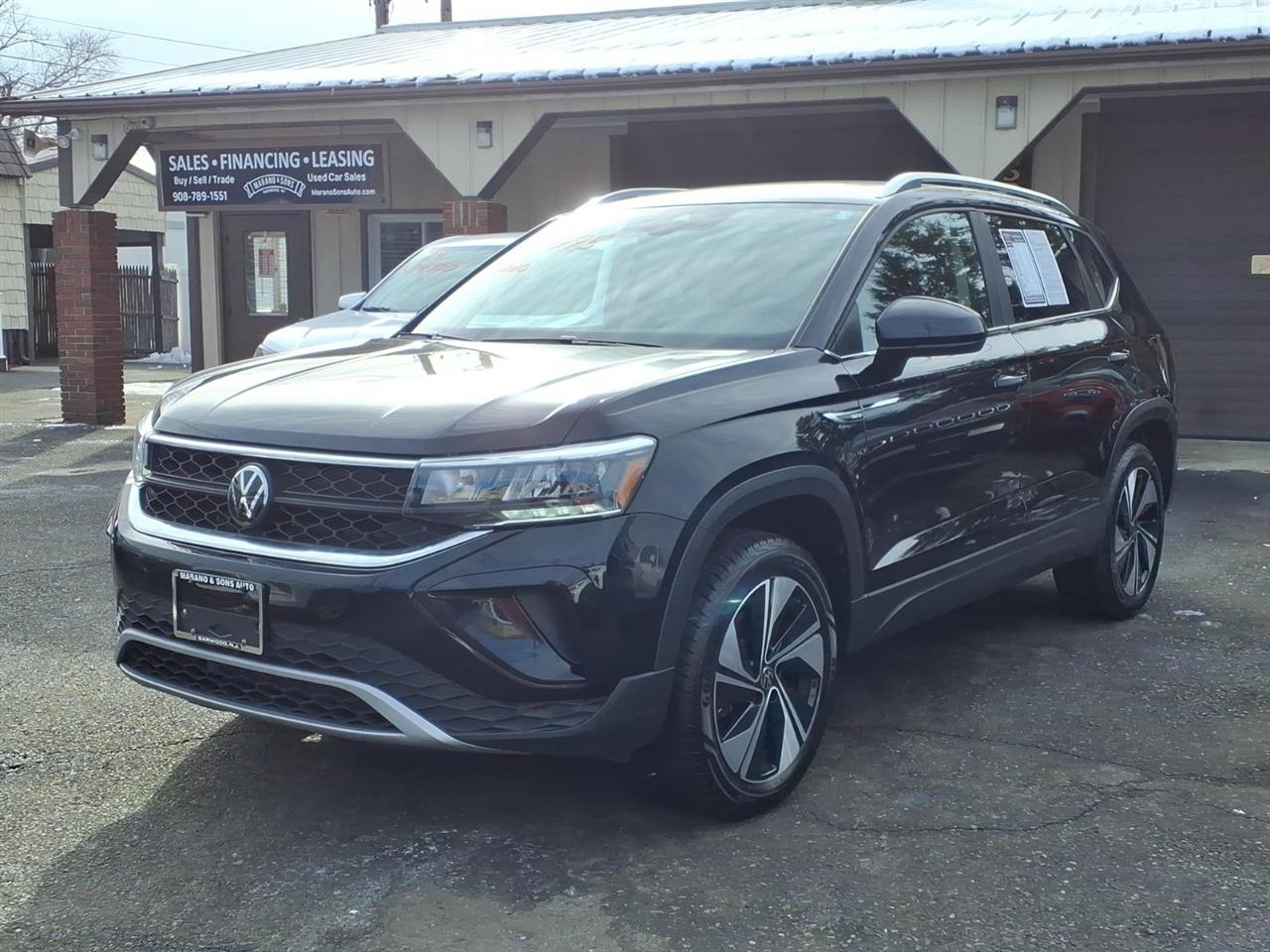 2024 Volkswagen Taos SE 4MOTION