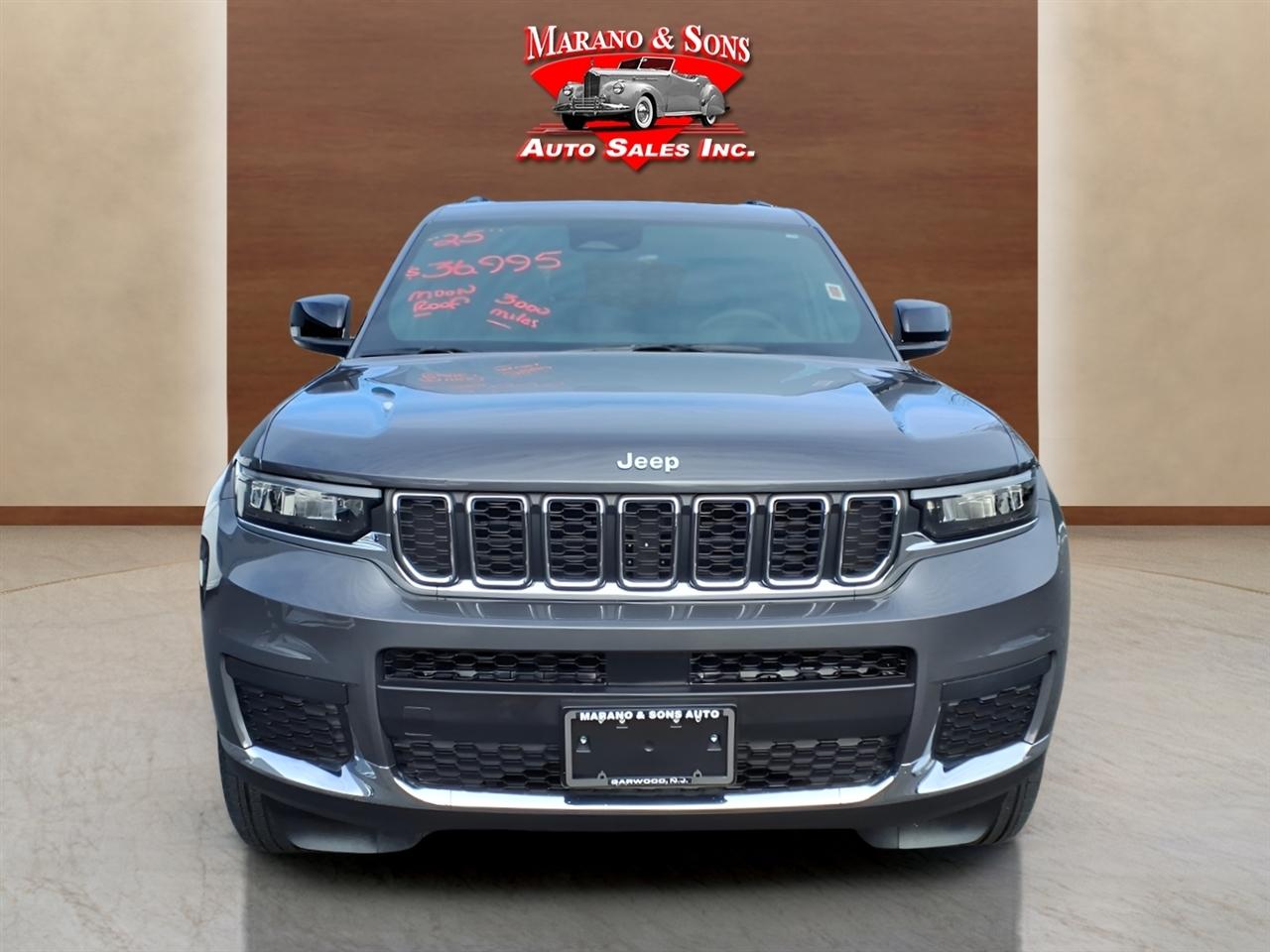 Jeep Grand Cherokee L Laredo X 4x4 2025