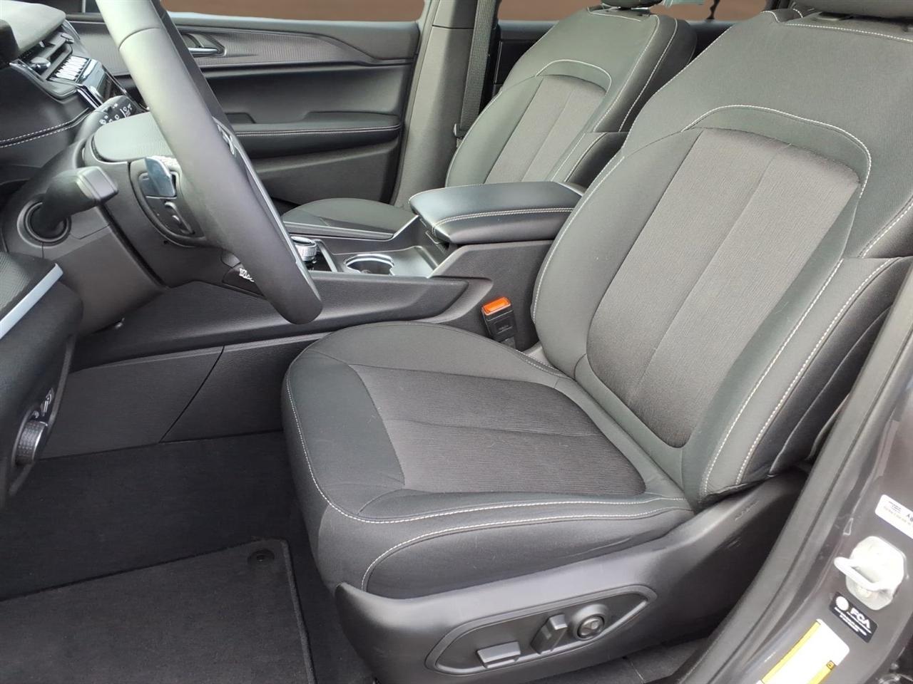 Jeep Grand Cherokee L Laredo X 4x4 2025