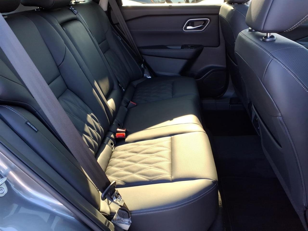 Nissan Rogue AWD Platinum 2025