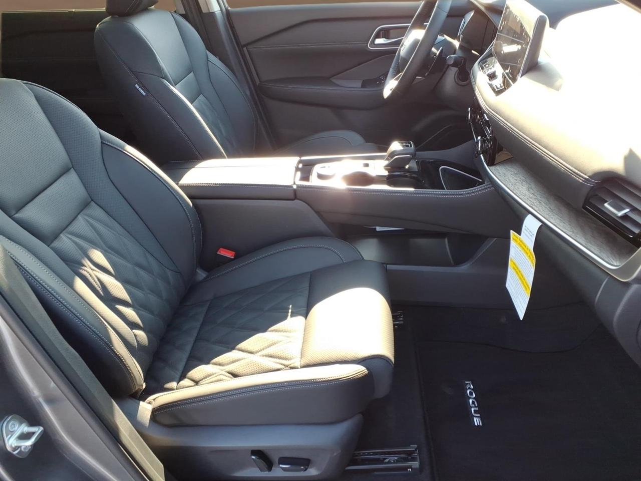 Nissan Rogue AWD Platinum 2025