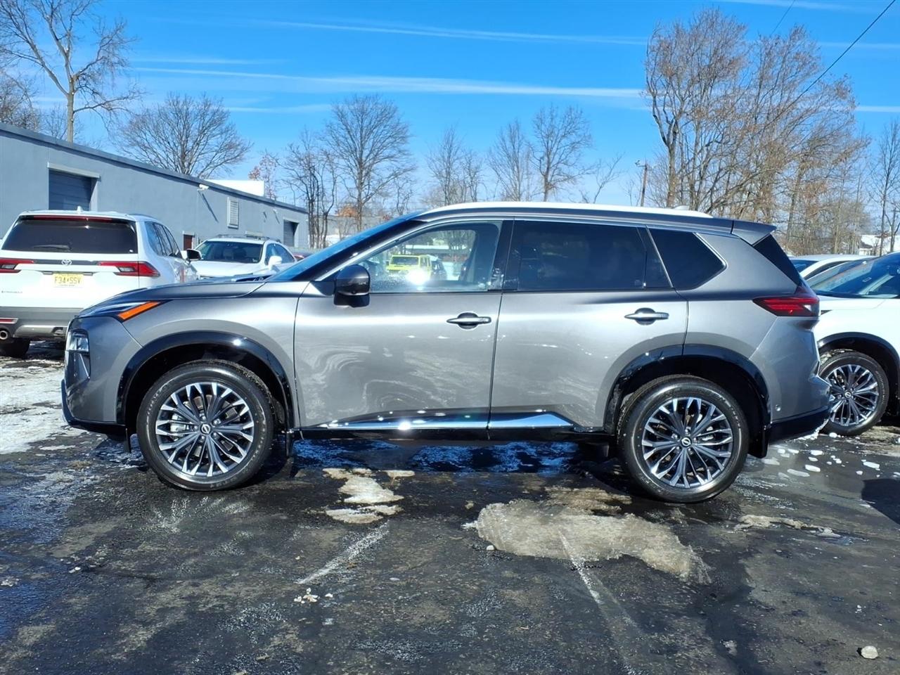 Nissan Rogue AWD Platinum 2025