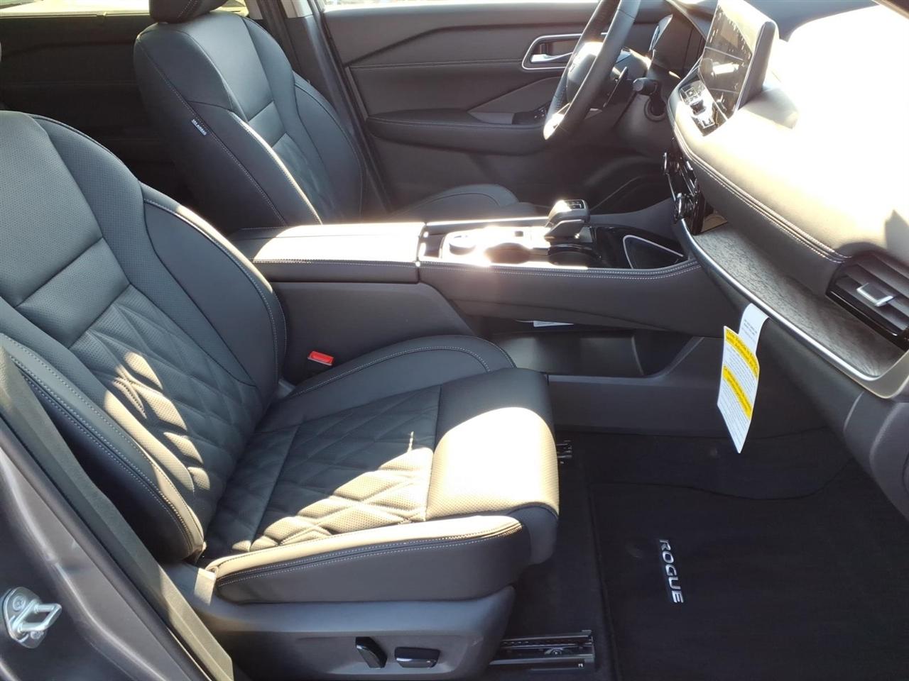 Nissan Rogue AWD Platinum 2025