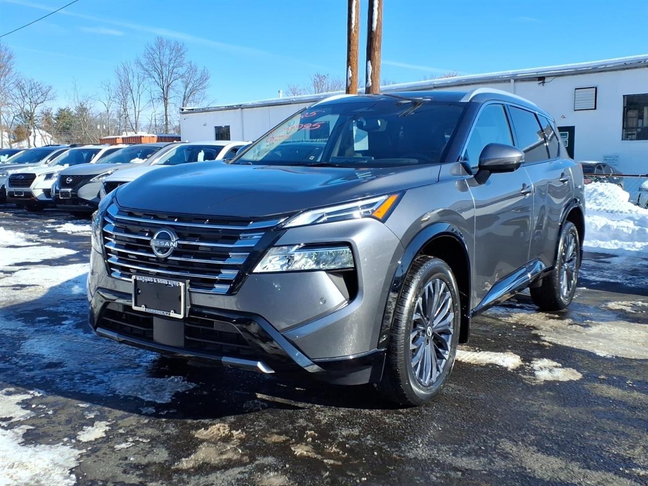 2025 Nissan Rogue AWD Platinum