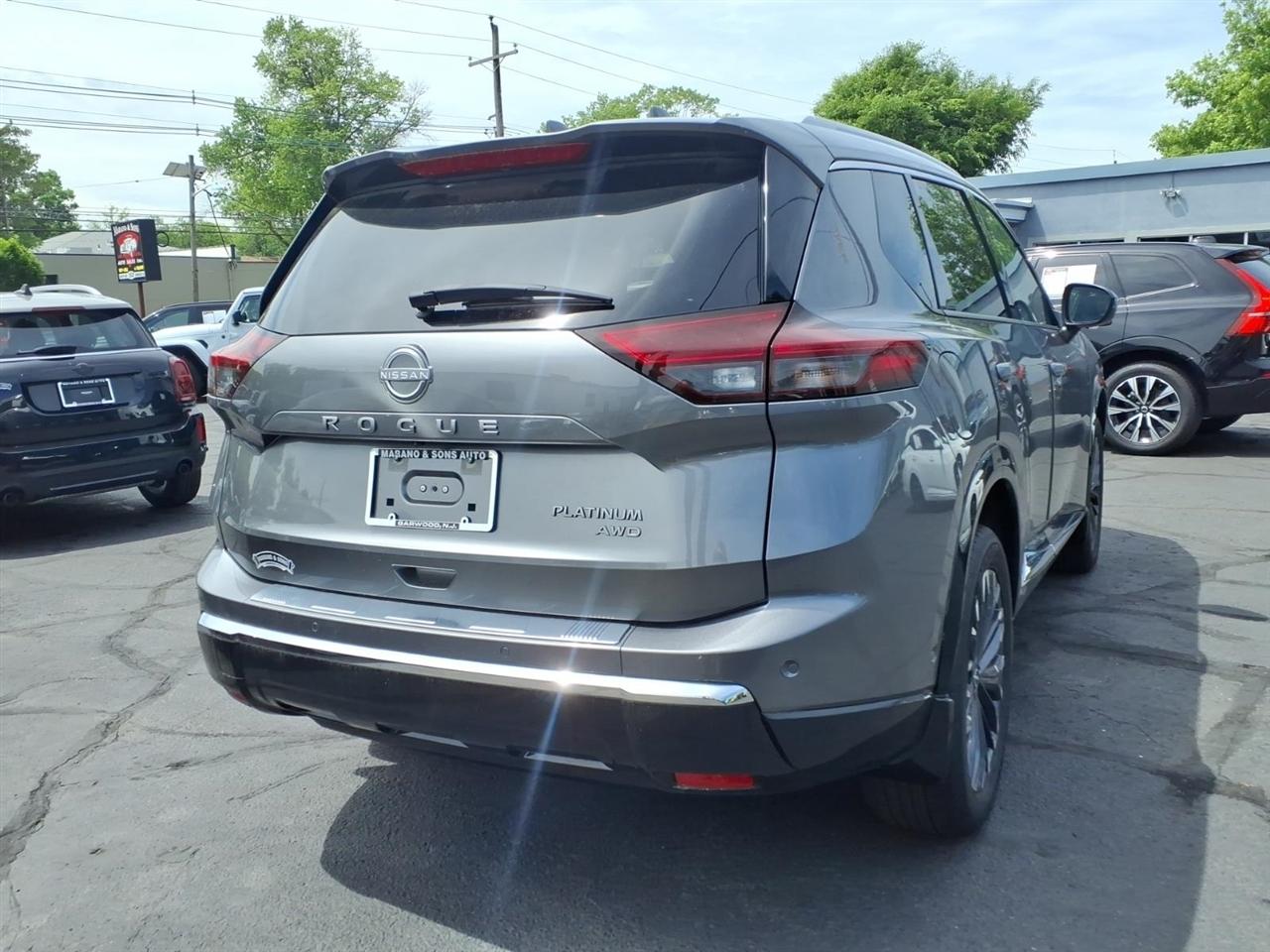 Nissan Rogue AWD Platinum 2025