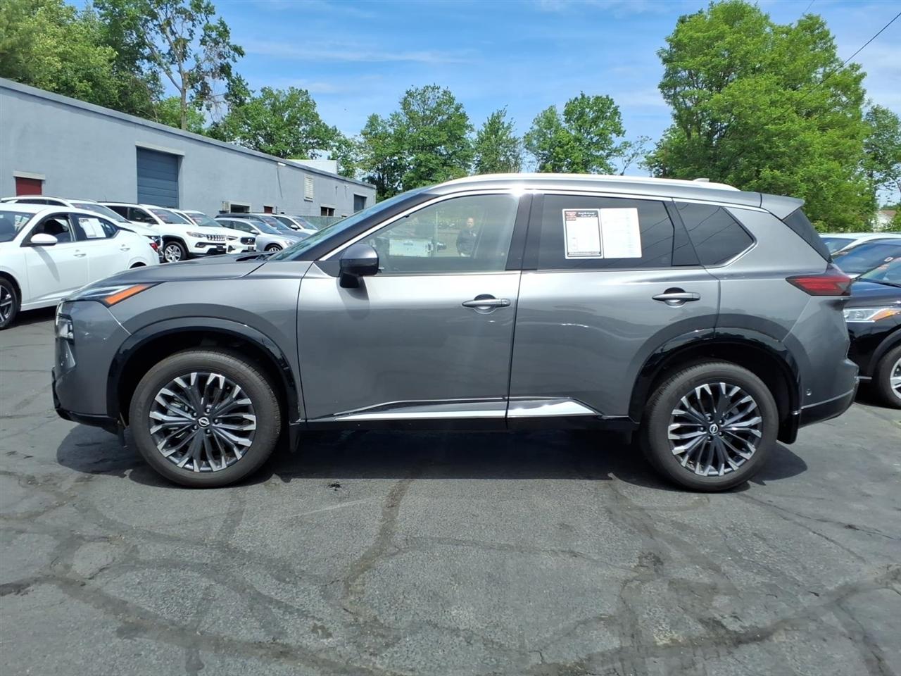Nissan Rogue AWD Platinum 2025