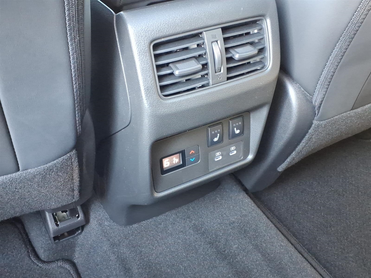 Nissan Rogue AWD Platinum 2025