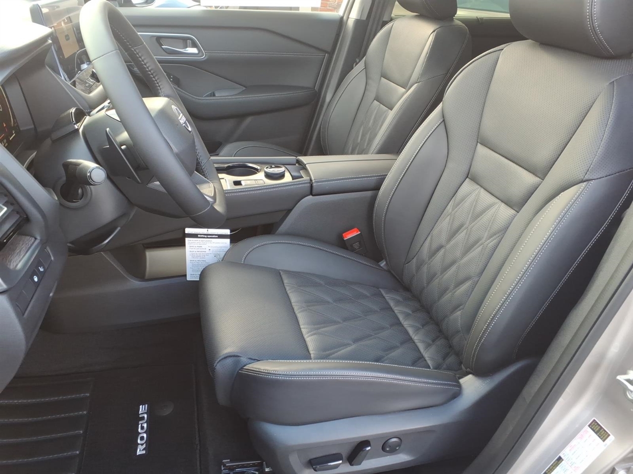 Nissan Rogue AWD Platinum 2025