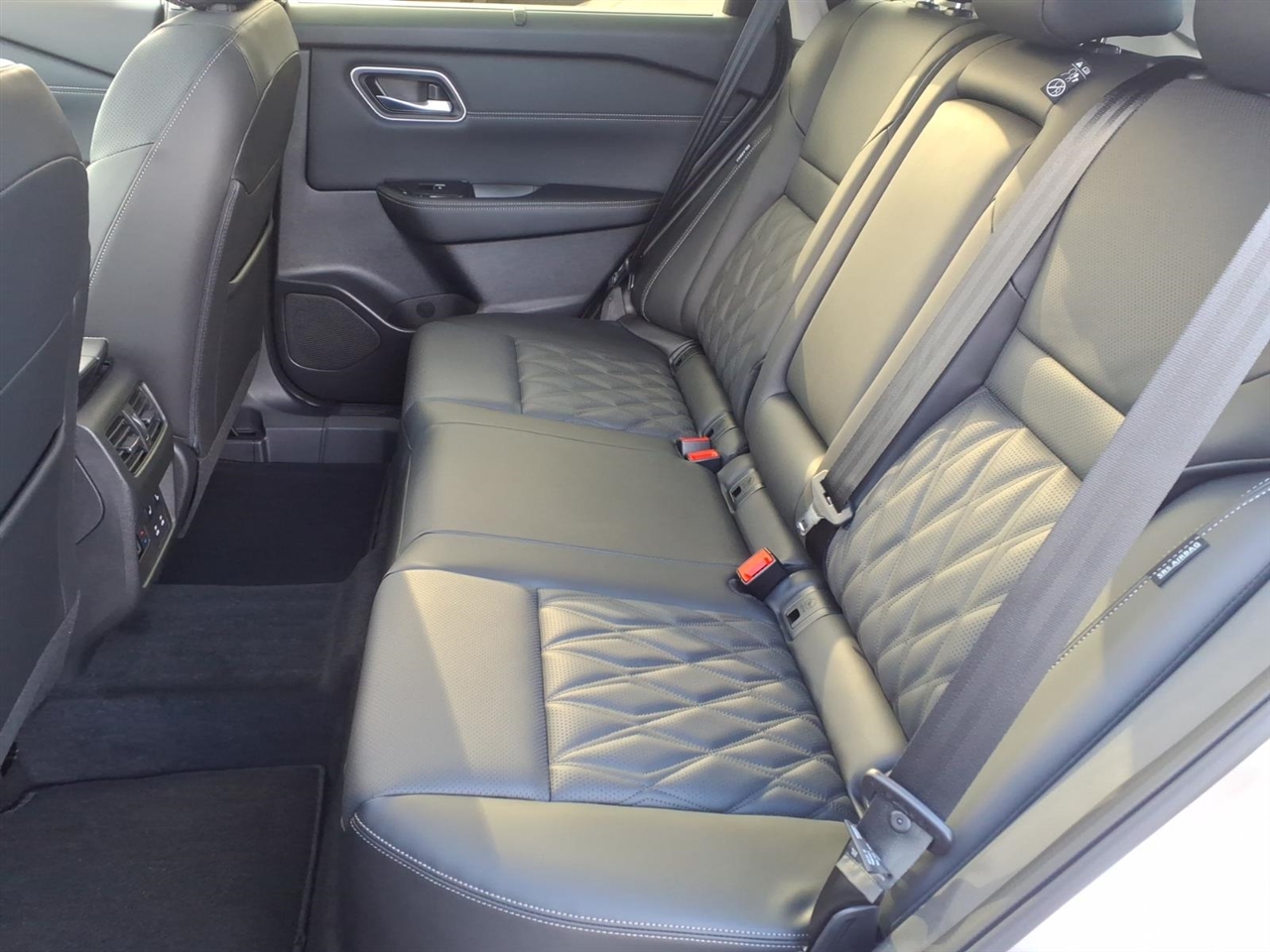 Nissan Rogue AWD Platinum 2025