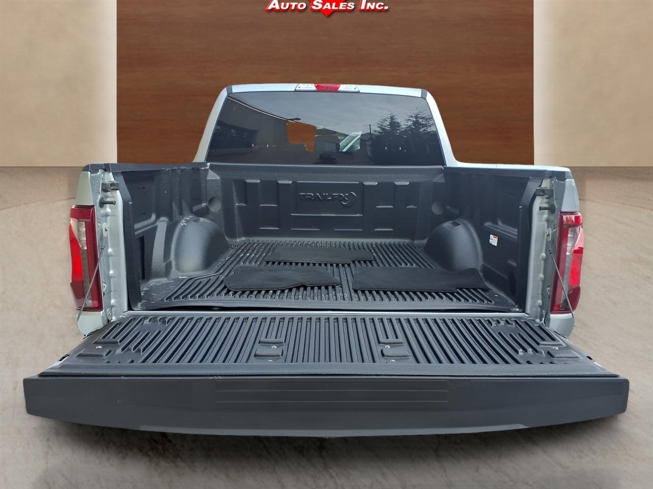 Ford F-150 XLT 4WD SuperCrew 5.5' Box 2025