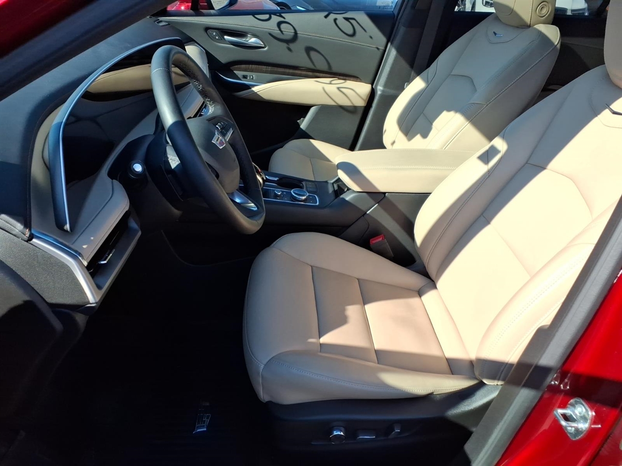 Cadillac XT4 AWD 4dr Premium Luxury 2025