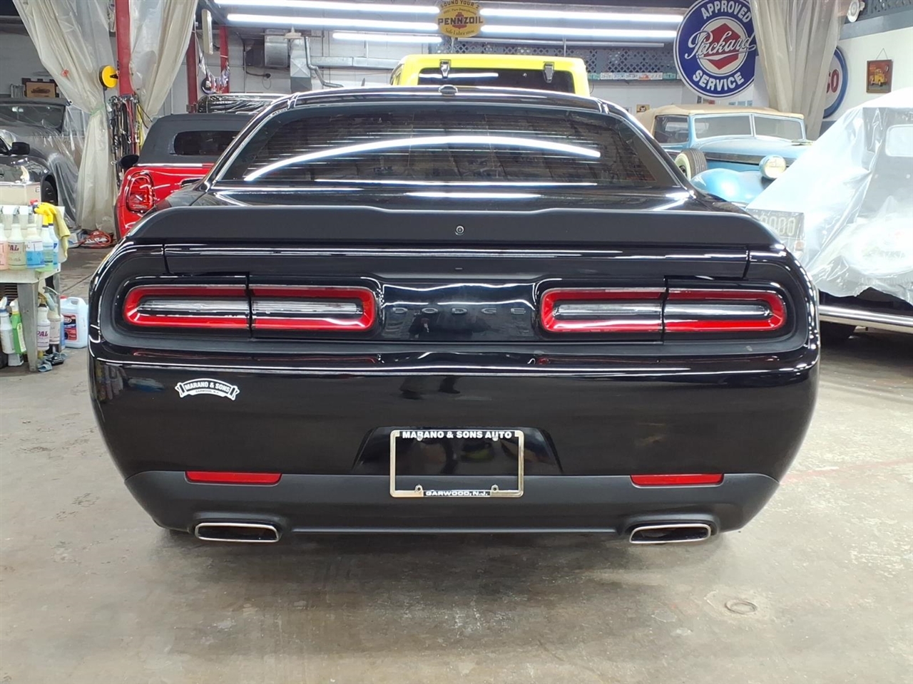 Dodge Challenger SXT RWD 2023